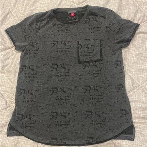 Vince camuto t shirt